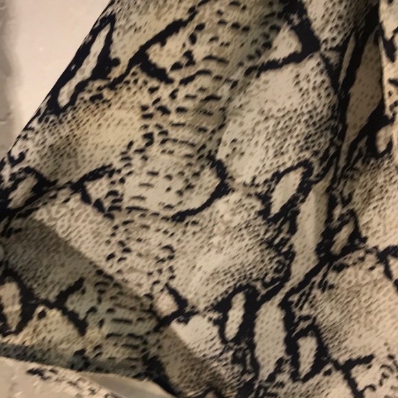 Tobi Snake print romper new with tag! - Picture 3 of 3